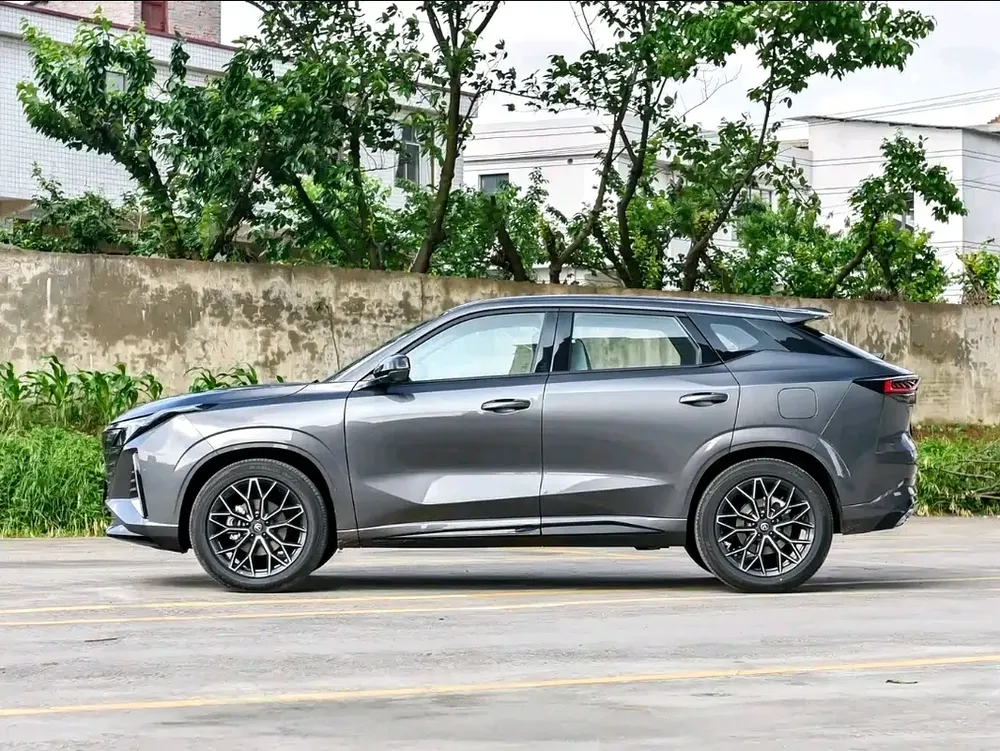 Changan UNI‑Z 2025 1.5T  PRO - Image 4