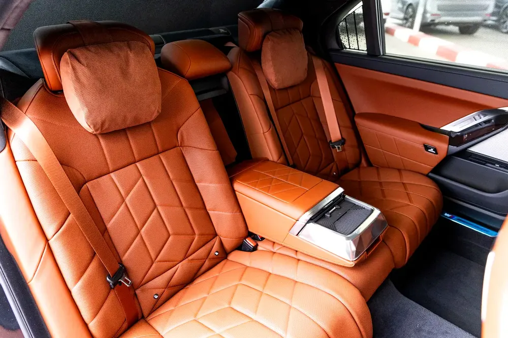 BMW 740i M Sport Individual – 2026 | GCC | Only 2,141 KM | AED 449,000 - Image 13