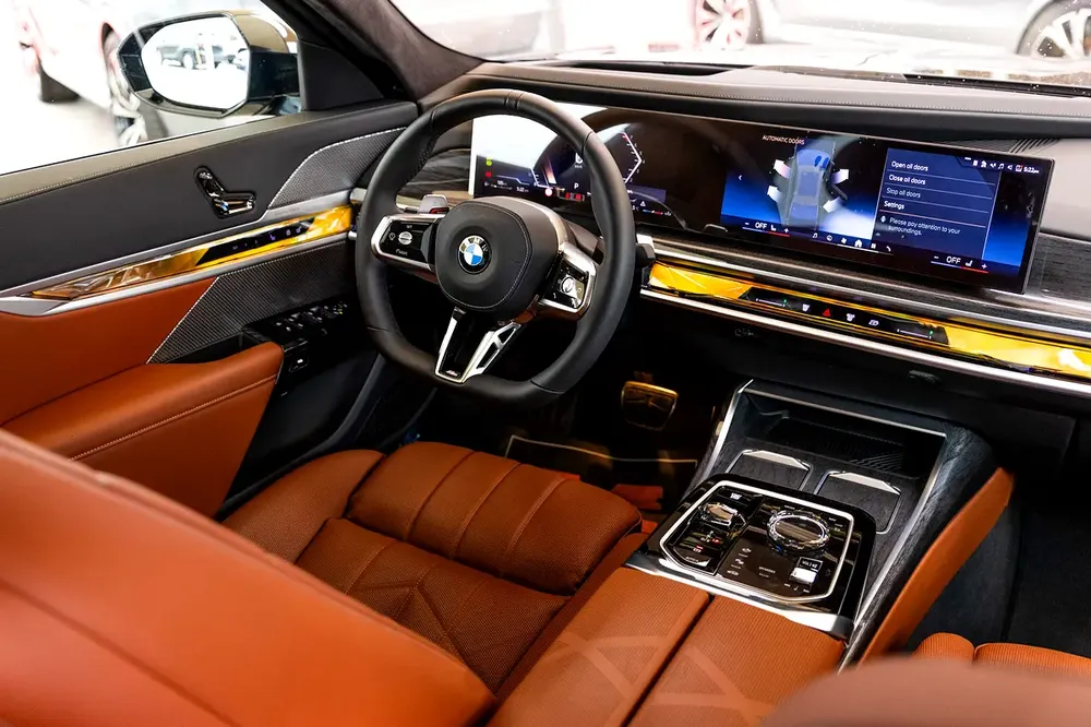 BMW 740i M Sport Individual – 2026 | GCC | Only 2,141 KM | AED 449,000 - Image 15