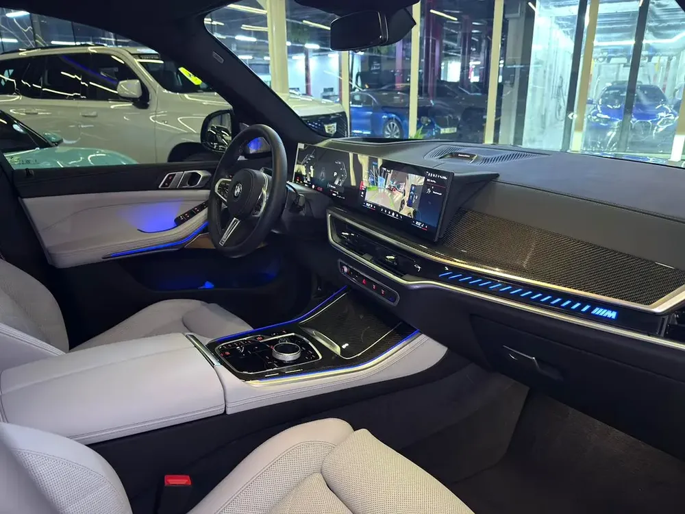 2025 BMW X5 M60i xDrive | GCC Specs | Mint Condition | Warranty and Service till 2030 from AGMC - Image 10