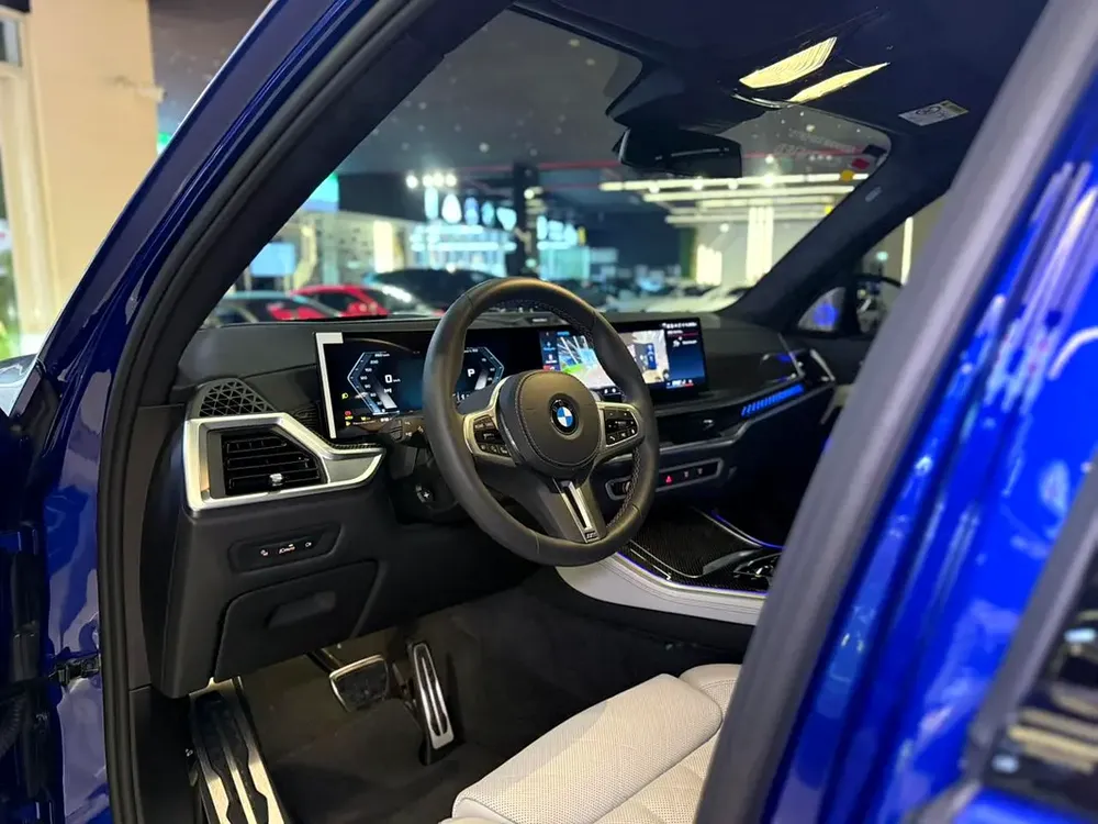 2025 BMW X5 M60i xDrive | GCC Specs | Mint Condition | Warranty and Service till 2030 from AGMC - Image 13