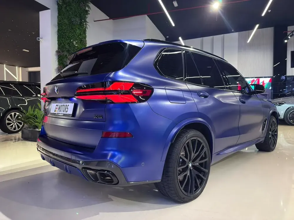 2025 BMW X5 M60i xDrive | GCC Specs | Mint Condition | Warranty and Service till 2030 from AGMC - Image 8
