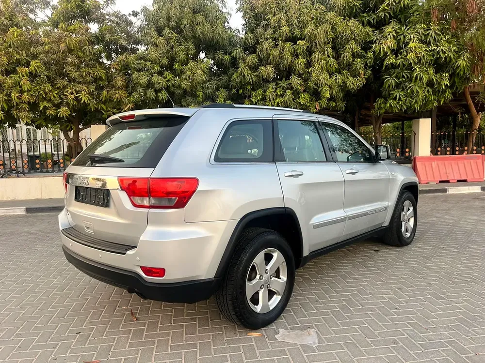 Jeep Cherokee Limited 2013 - GCC Specs - Image 5