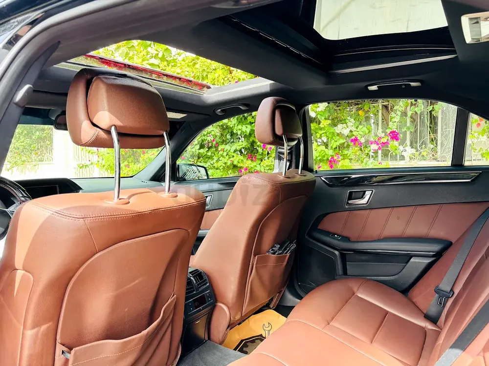 Mercedes-Benz E-Class E 300 2010 GCC Specs - Image 13