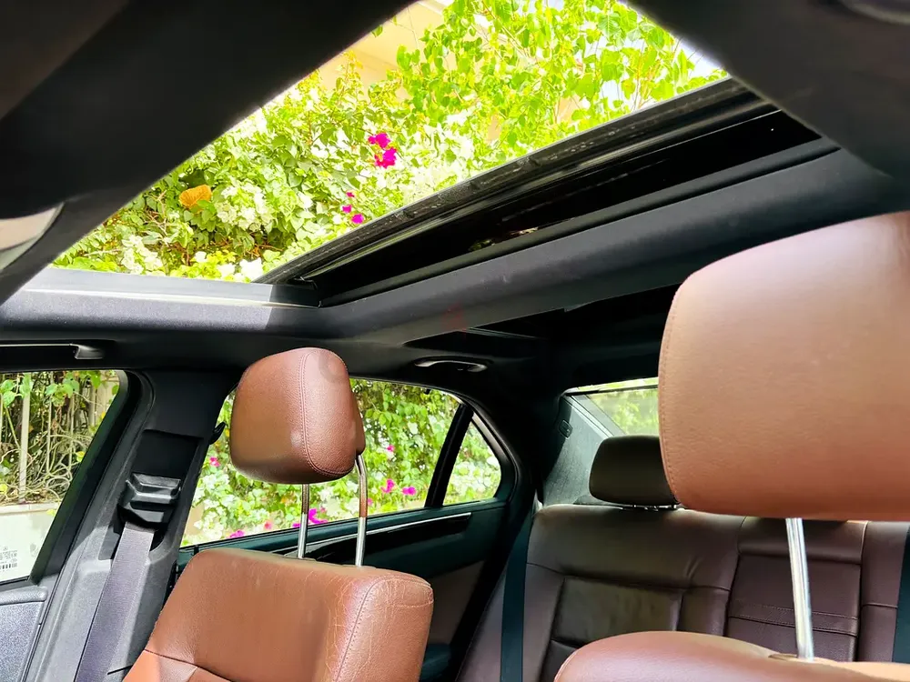 Mercedes-Benz E-Class E 300 2010 GCC Specs - Image 9