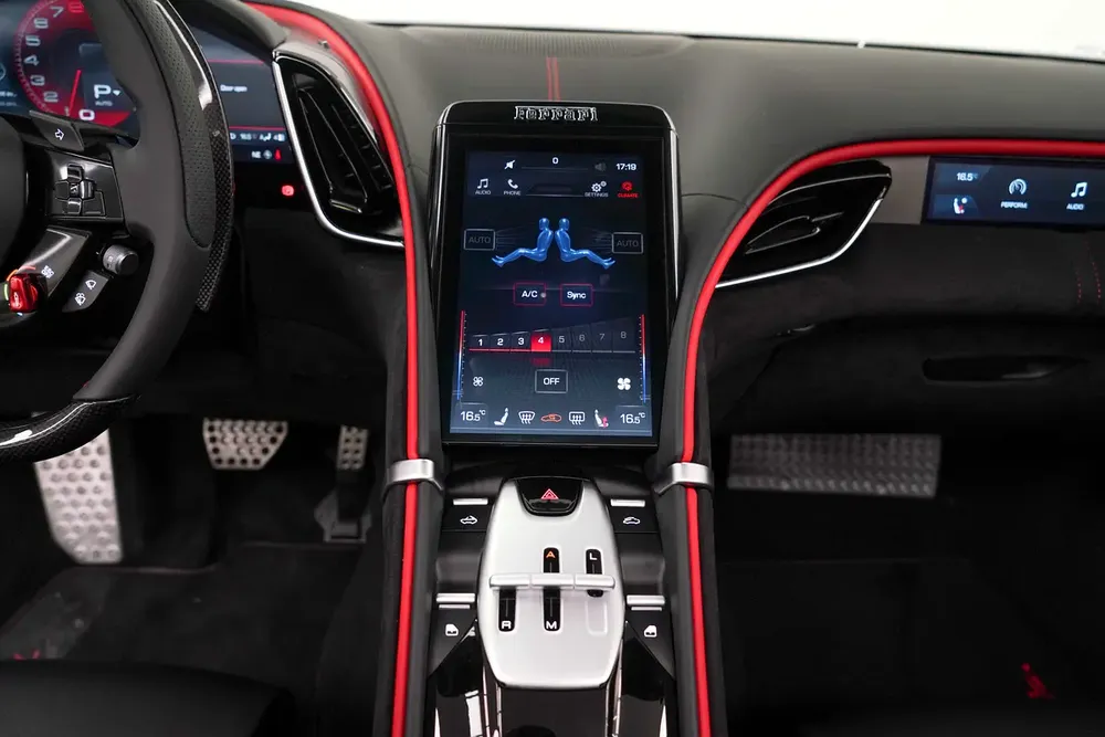 2025 BRAND NEW FERRARI ROMA SPIDER / CARBON FIBER INTERIOR - Image 10
