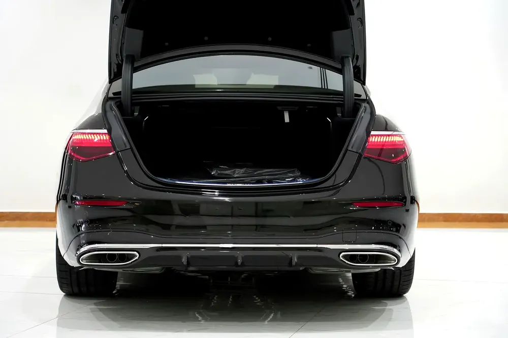 Mercedes-Benz S-Class S 500 2026 GCC Specs Gargash warranty service contrac or 105000km - Image 6