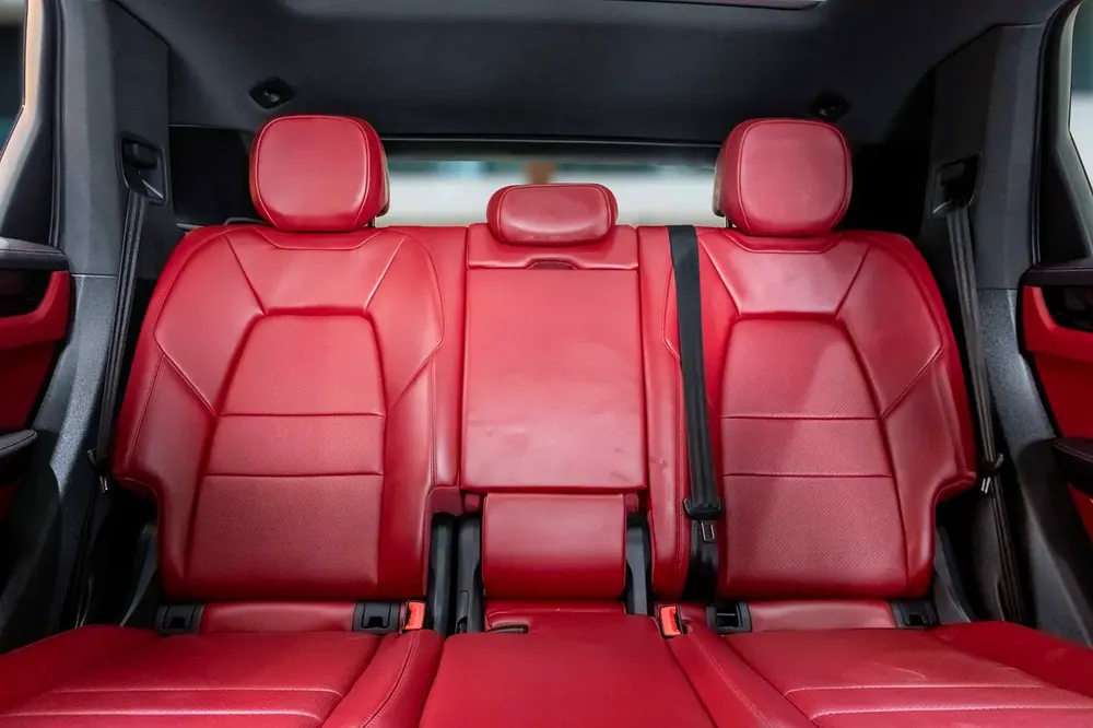 3,525 P.M |  Cayenne E-Hybrid | 0% Downpayment | Immaculate Condition! - Image 12