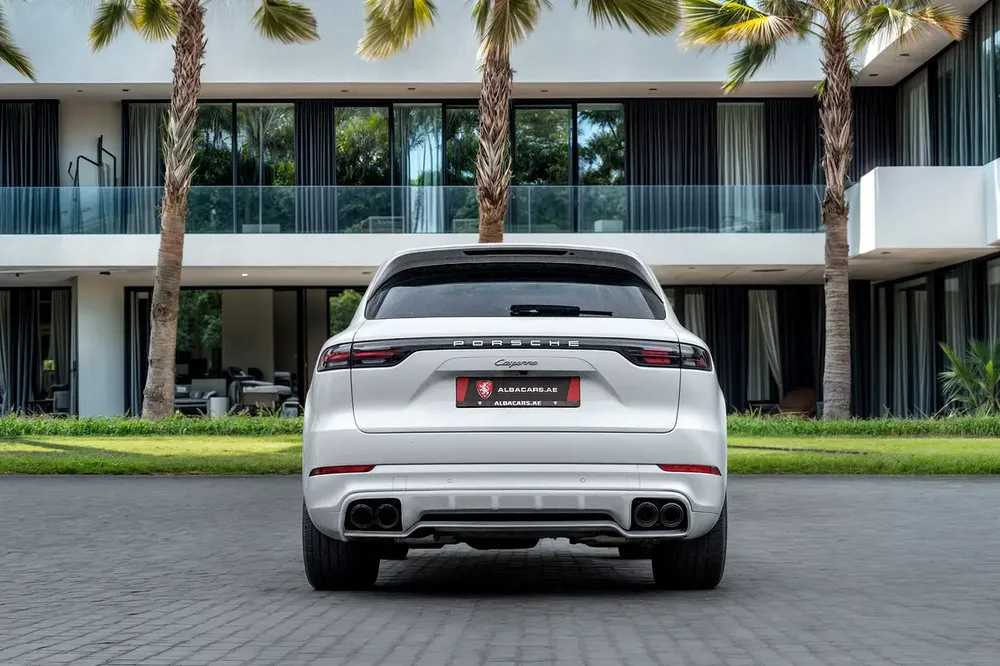3,525 P.M |  Cayenne E-Hybrid | 0% Downpayment | Immaculate Condition! - Image 5