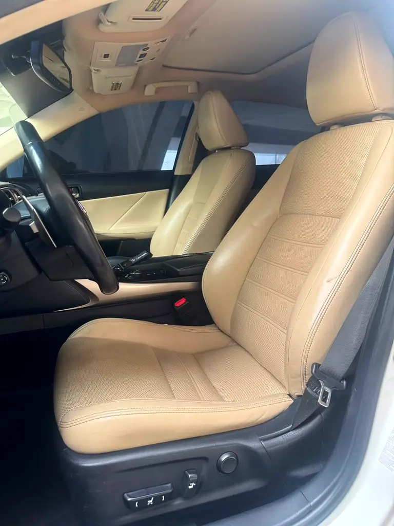 2014 Lexus IS250 - Image 11