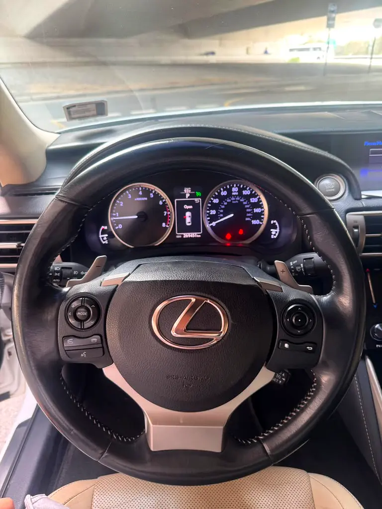 2014 Lexus IS250 - Image 14
