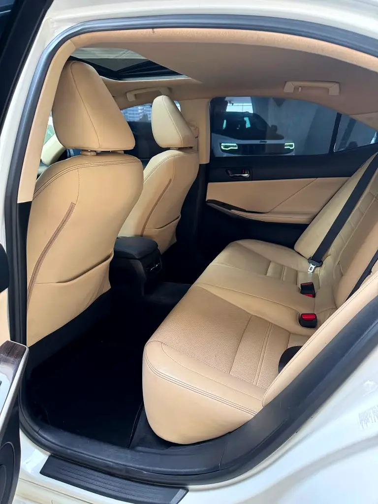 2014 Lexus IS250 - Image 18