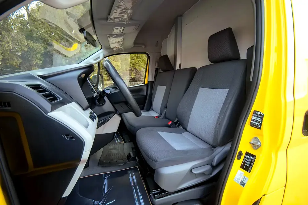High Roof | Manual | Freezer Van | GCC Specs | Ref#T03514 - Image 10
