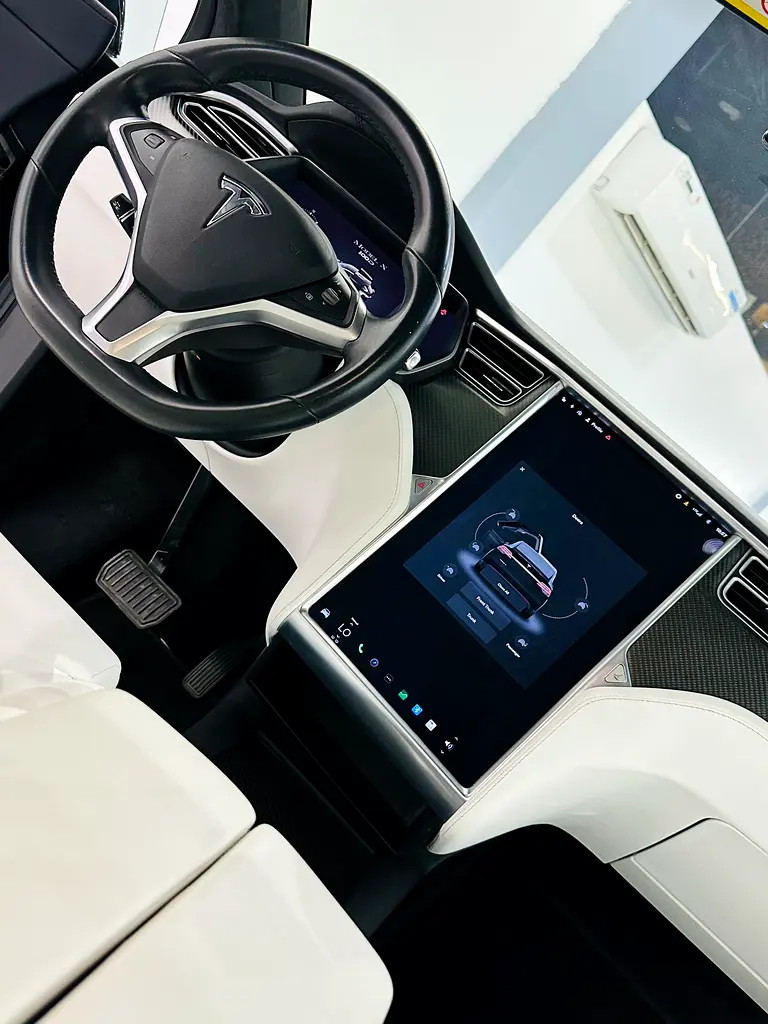 TESLA MODEL X DUAL MOTOR 100D 2017 GCC SPECS - Image 10