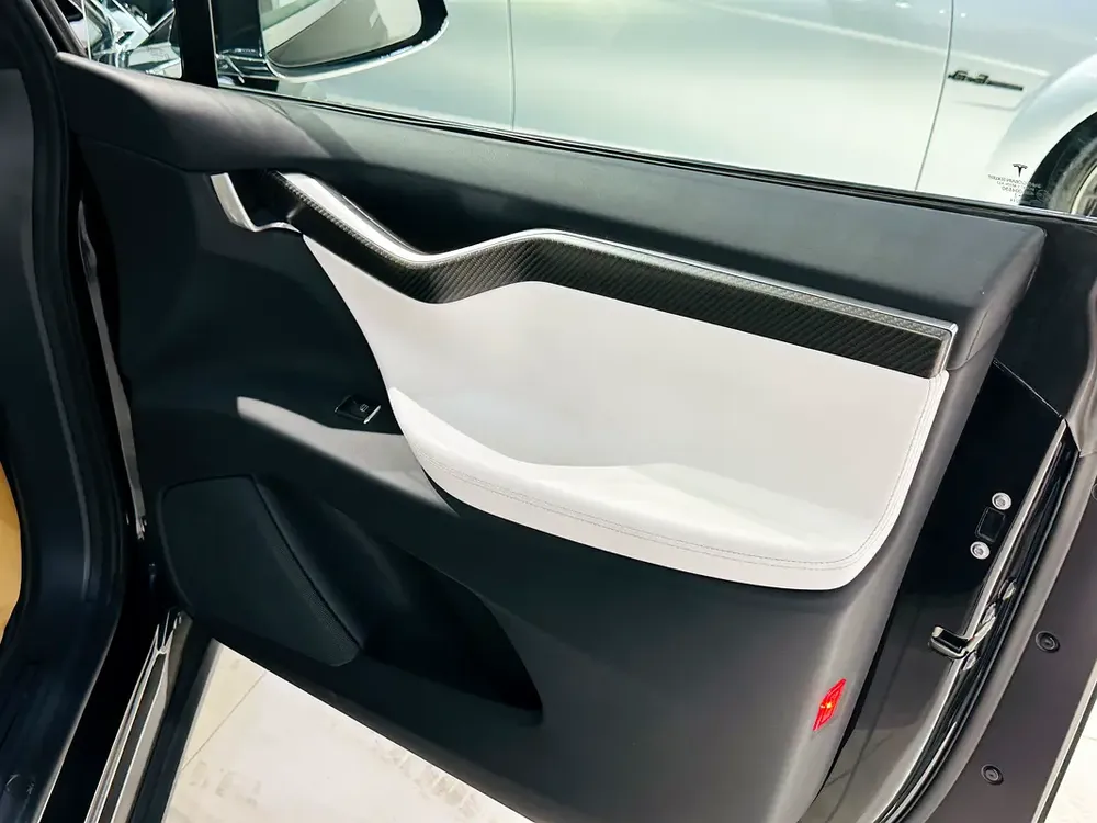 TESLA MODEL X DUAL MOTOR 100D 2017 GCC SPECS - Image 17