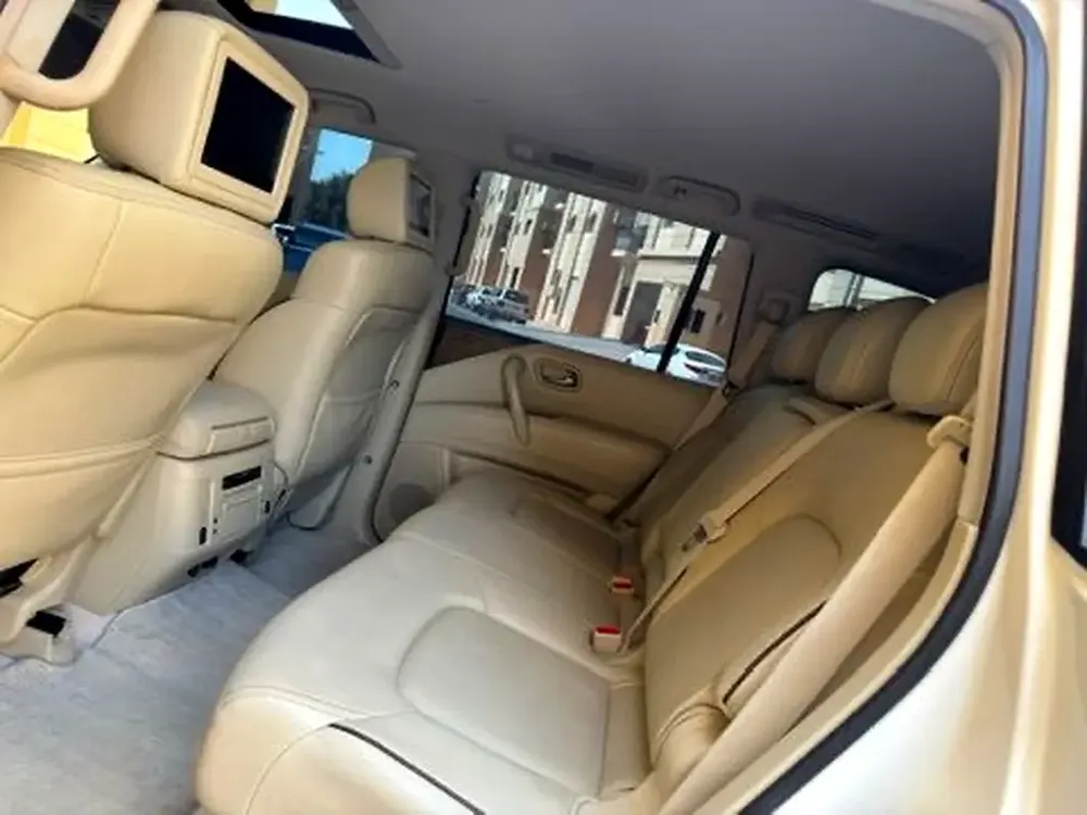 Nissan Patrol LE Platinum City 2019 - GCC Specs - Perfect Condition - Image 11