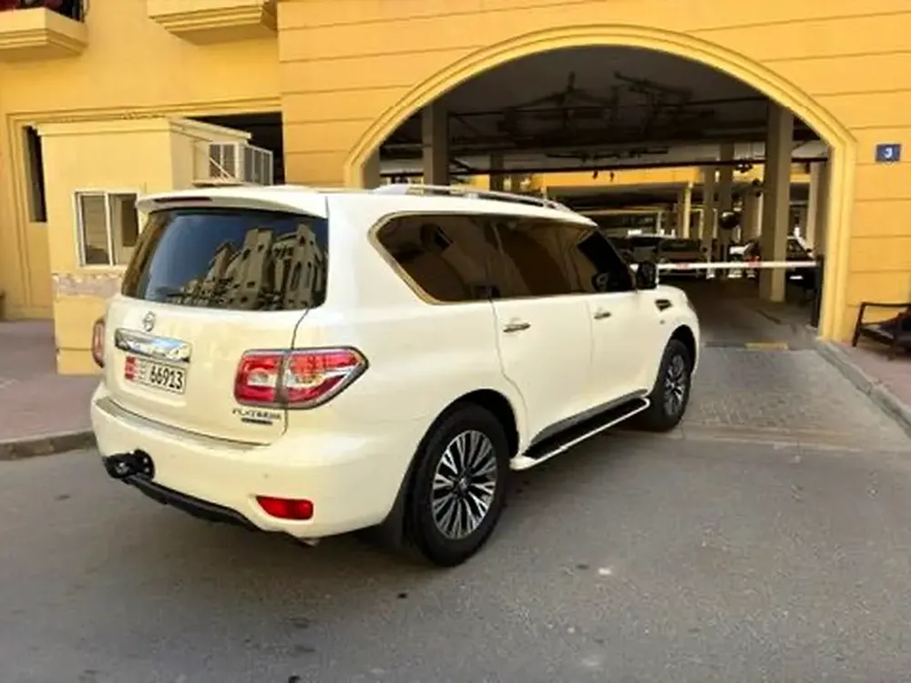 Nissan Patrol LE Platinum City 2019 - GCC Specs - Perfect Condition - Image 5