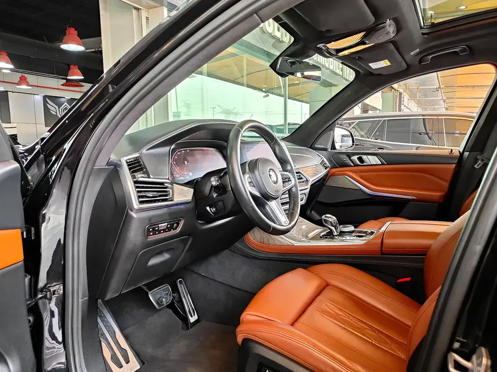 AED 2,015 P.M | 2019 BMW X7 xDrive40i M Sport | Under Warranty and BMW Service Contract | GCC | - Image 11