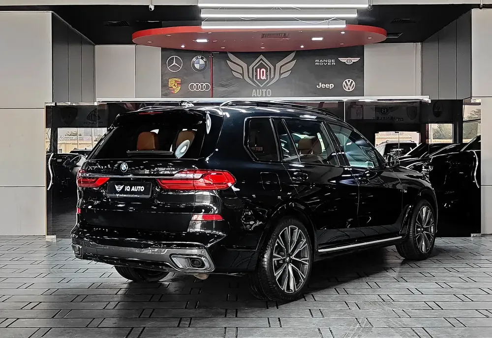 AED 2,015 P.M | 2019 BMW X7 xDrive40i M Sport | Under Warranty and BMW Service Contract | GCC | - Image 4