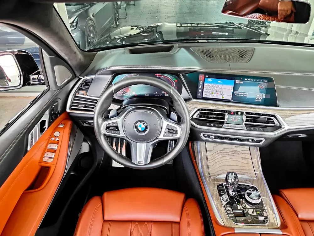 AED 2,015 P.M | 2019 BMW X7 xDrive40i M Sport | Under Warranty and BMW Service Contract | GCC | - Image 9