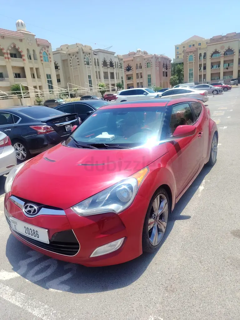 2013 Hyundai Veloster for Sale – Red - Image 4