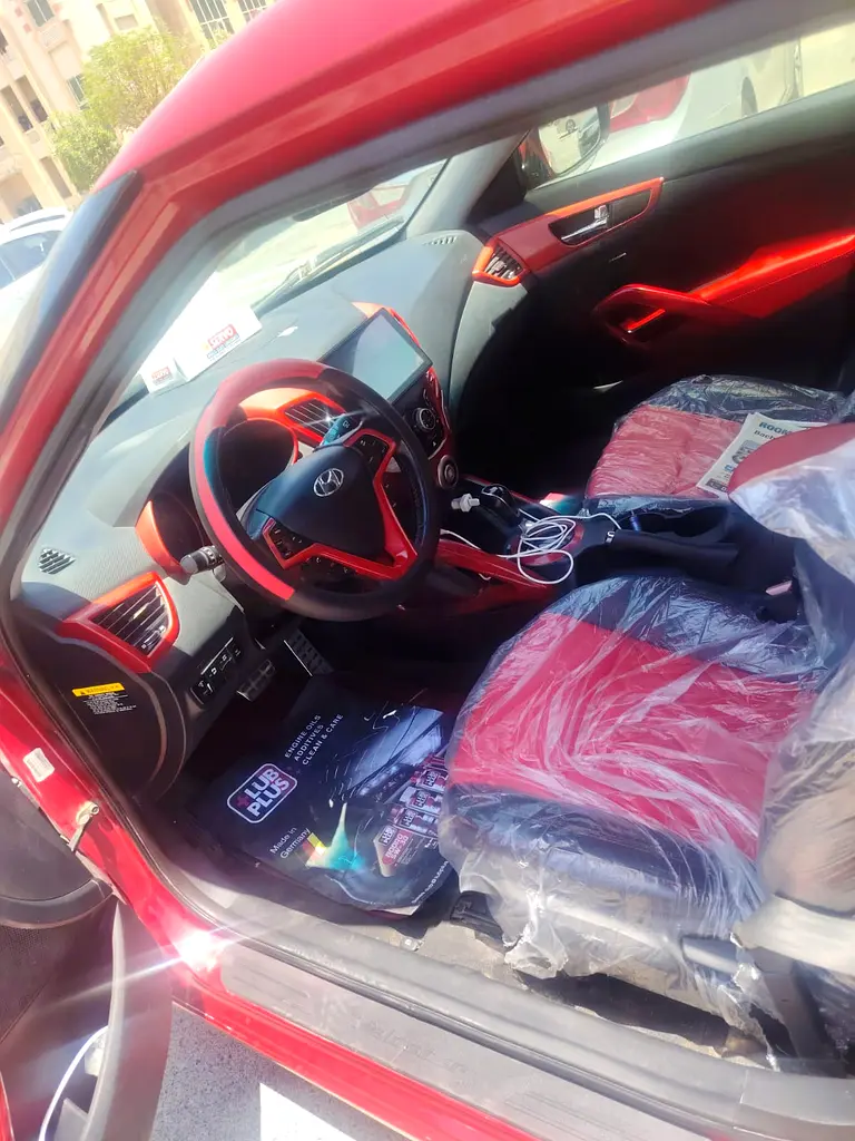 2013 Hyundai Veloster for Sale – Red - Image 6