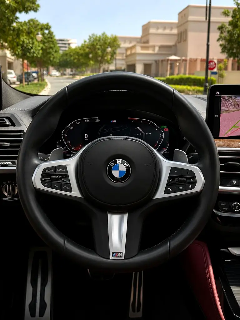 BMW X4 xDrive30i M Sport 2023 GCC Specs - Pristine Condition - Image 7