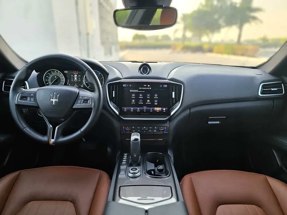2021 Maserati Ghibli GT Hybrid - GCC Specs - Image 12