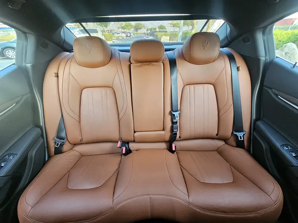 2021 Maserati Ghibli GT Hybrid - GCC Specs - Image 16