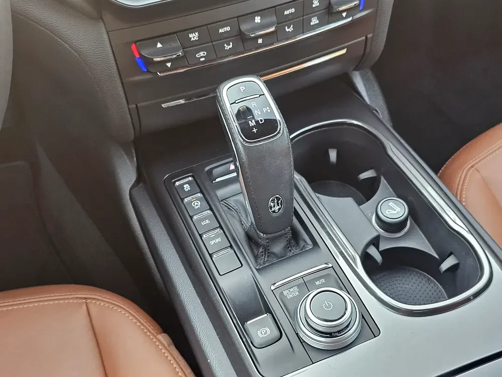 2021 Maserati Ghibli GT Hybrid - GCC Specs - Image 18