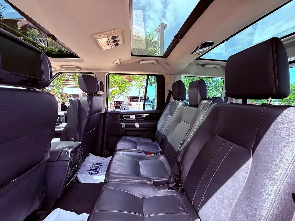 Land Rover LR4 HSE 2013 - GCC Specs - Well Maintained - Image 12