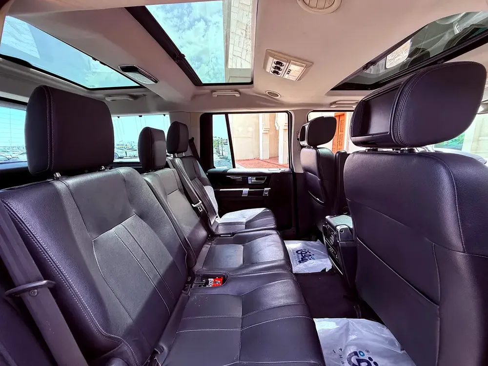 Land Rover LR4 HSE 2013 - GCC Specs - Well Maintained - Image 14