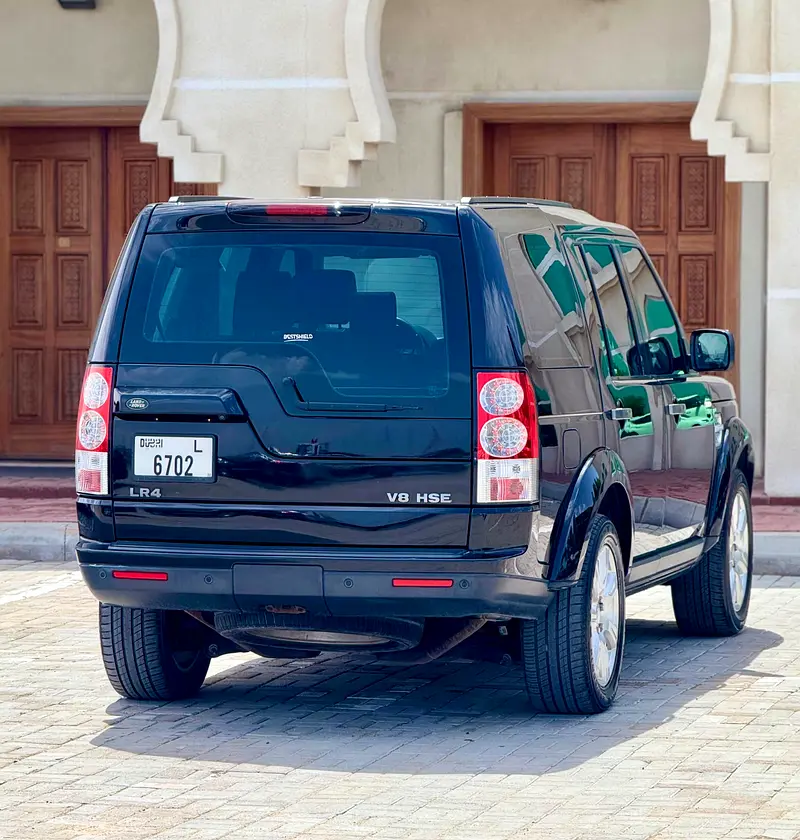 Land Rover LR4 HSE 2013 - GCC Specs - Well Maintained - Image 4