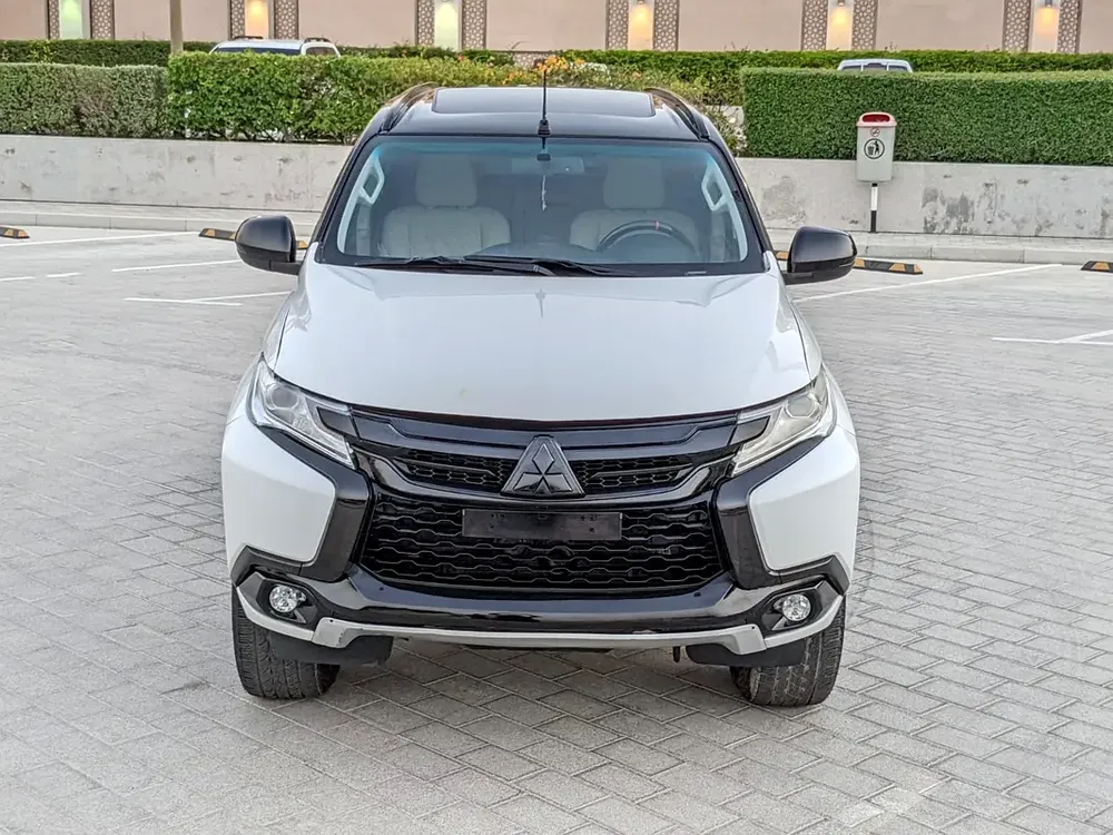 MITSUBISHI MONTERO SPORT 2019 GLS 4WD FULL OPTION GCC IN EXCELLENT CONDITION - Image 14