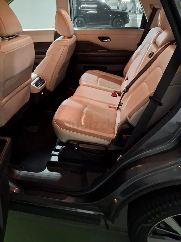 2022 Nissan Pathfinder SV - GCC Specs - Perfect Family SUV! - Image 5
