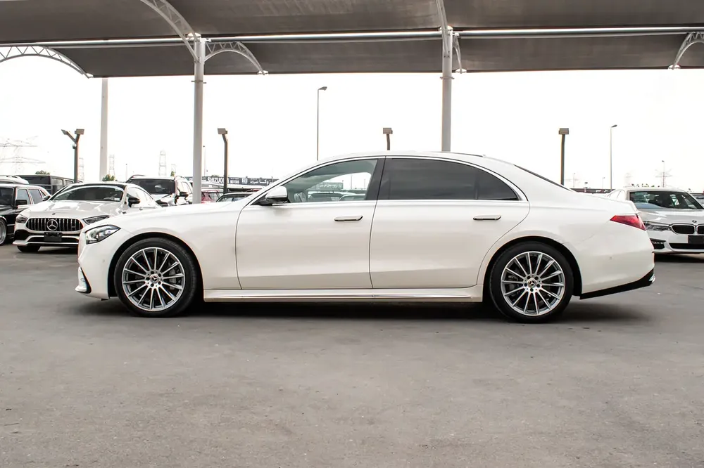 2021 S500L AMG | Full Options | Like New | 11,000 km | Fresh Japan Import - Image 4