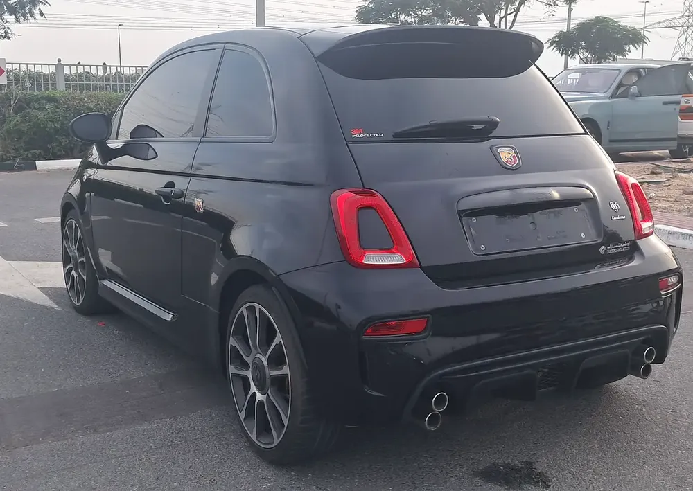 ABARTH 695 TURISMO 2023 FREE SERVICES + WARRANTY AGENCY AL GHANDI +ORGINAL PAINT 100% 1ST OWNER - Image 6