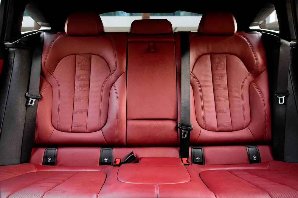 5,092 P.M |  X6 M50i M Sport | 0% Downpayment | BMW Service History! - Image 12