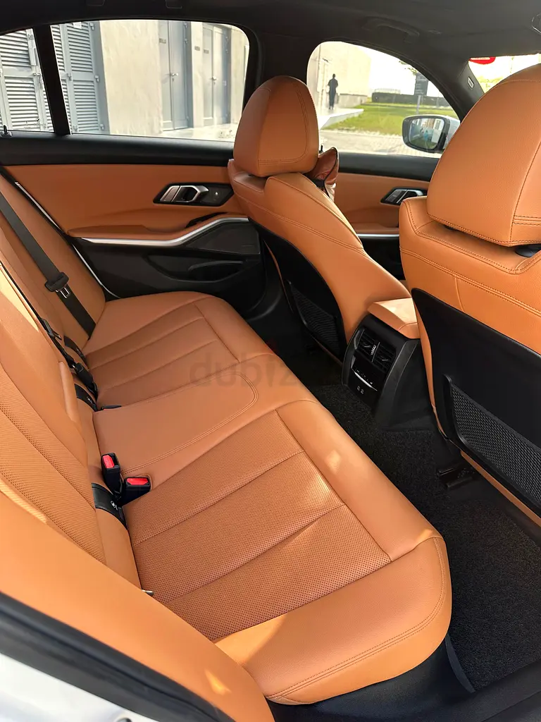 2023 BMW 3-Series 320i M-Package | Korean Specs | Immaculate Condition - Image 17