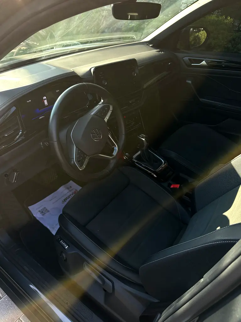 2023 Volkswagen T-Roc Style | GCC Specs | Low Mileage | WhatssApp only | Отличный автомобиль - Image 9