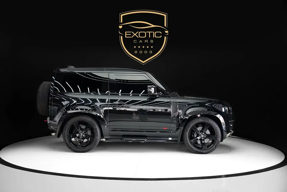 DEFENDER 90 V8 P525 EDITION | GCC | WARRANTY + SERVICE DEC 2027 - Image 4