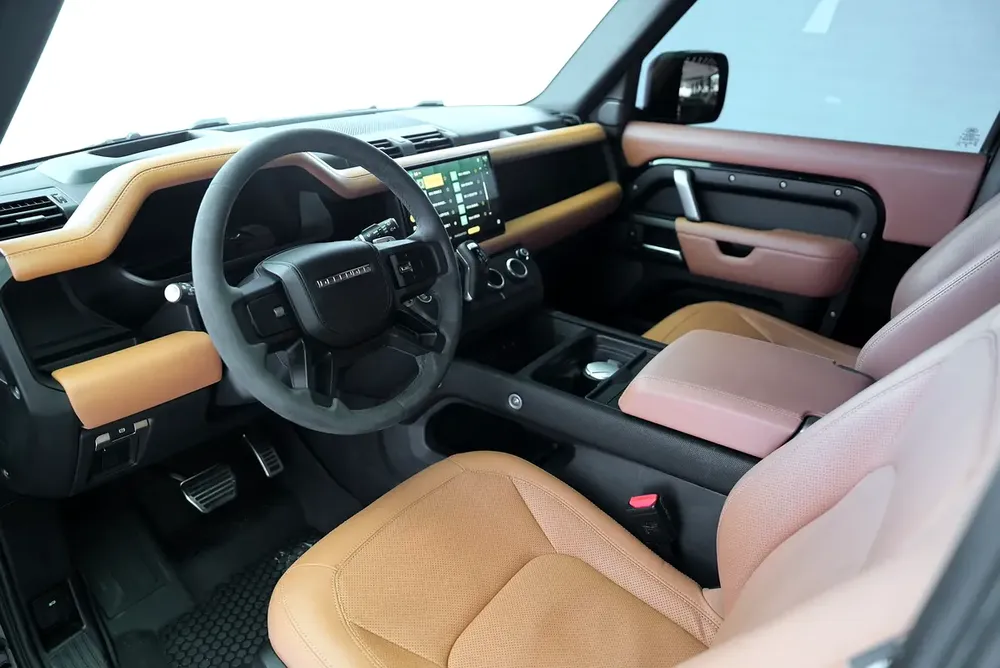 DEFENDER 90 V8 P525 EDITION | GCC | WARRANTY + SERVICE DEC 2027 - Image 8