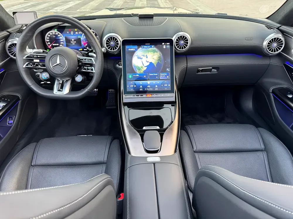 MERCEDES BENZ SL63 AMG MODEL 2023 (900KM ONLY) - Image 9