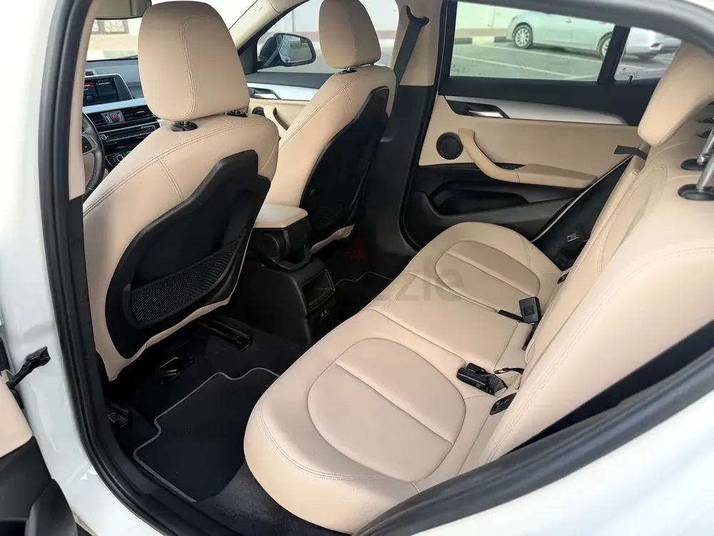 BMW X2 sDrive20i Joy Edition 2022 GCC Specs| Full Service History Available - Image 16