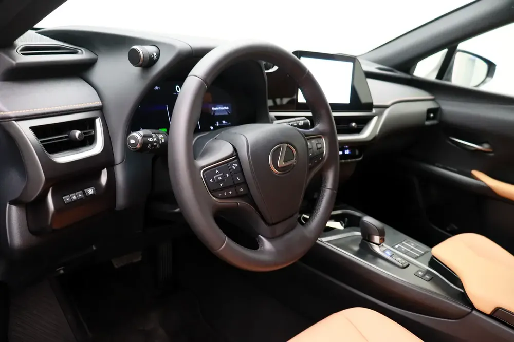 **Special offer** 2024 UXh SUV H 2.0L CVT Premier - Image 12