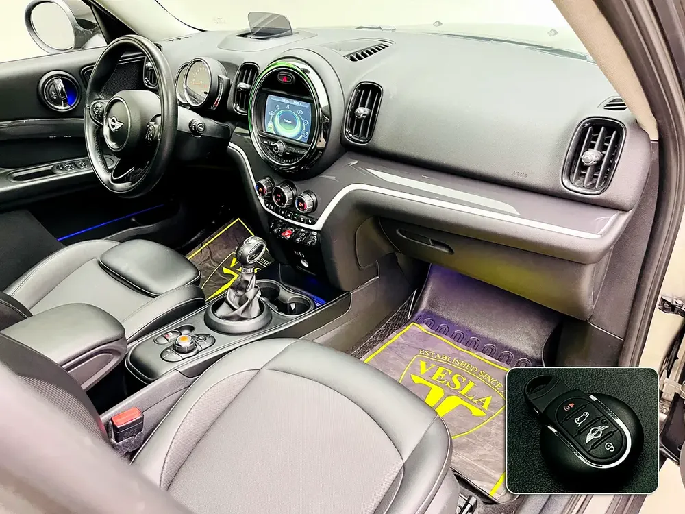 COUNTRYMAN S / SUNROOF +  LEATHER SEATS + NAVIGATION + LED LIGHT + PREMIUM SOUND SYSTEM - Image 12