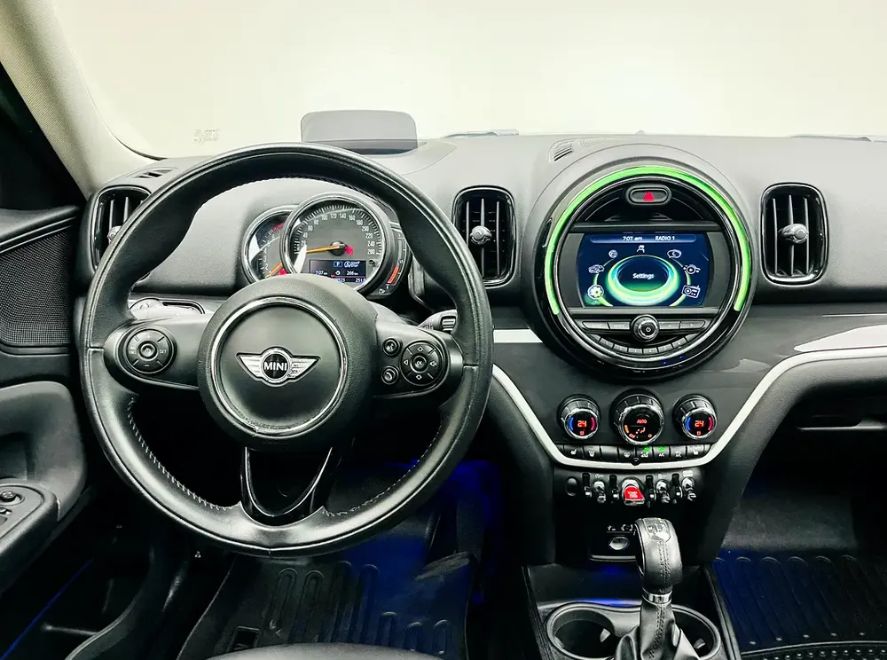 COUNTRYMAN S / SUNROOF +  LEATHER SEATS + NAVIGATION + LED LIGHT + PREMIUM SOUND SYSTEM - Image 14