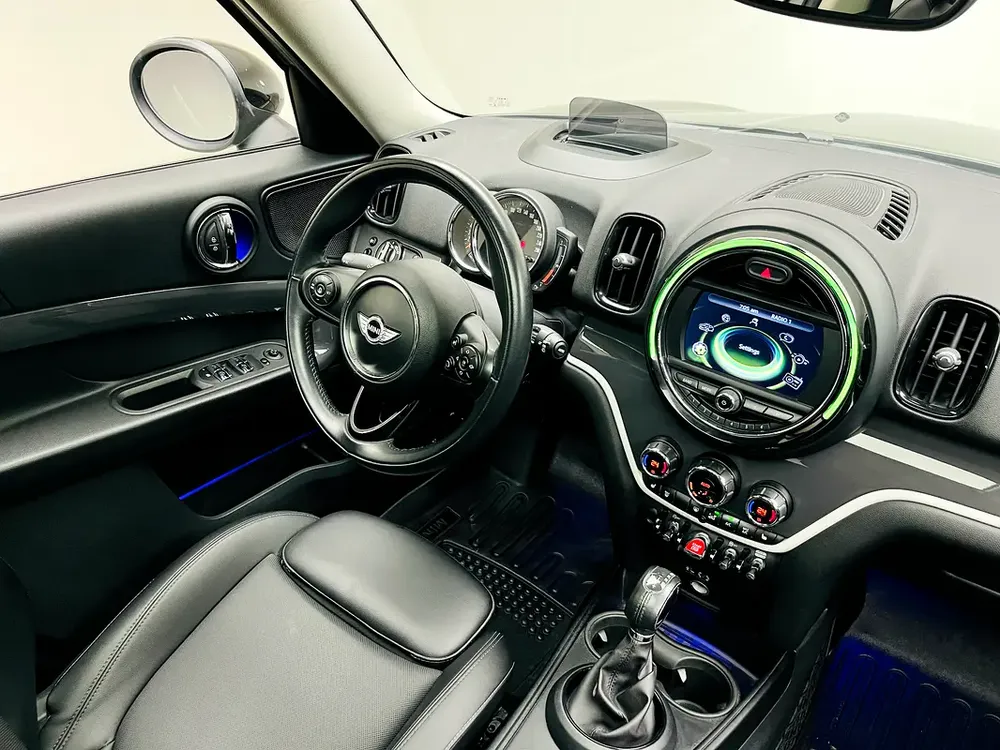 COUNTRYMAN S / SUNROOF +  LEATHER SEATS + NAVIGATION + LED LIGHT + PREMIUM SOUND SYSTEM - Image 15