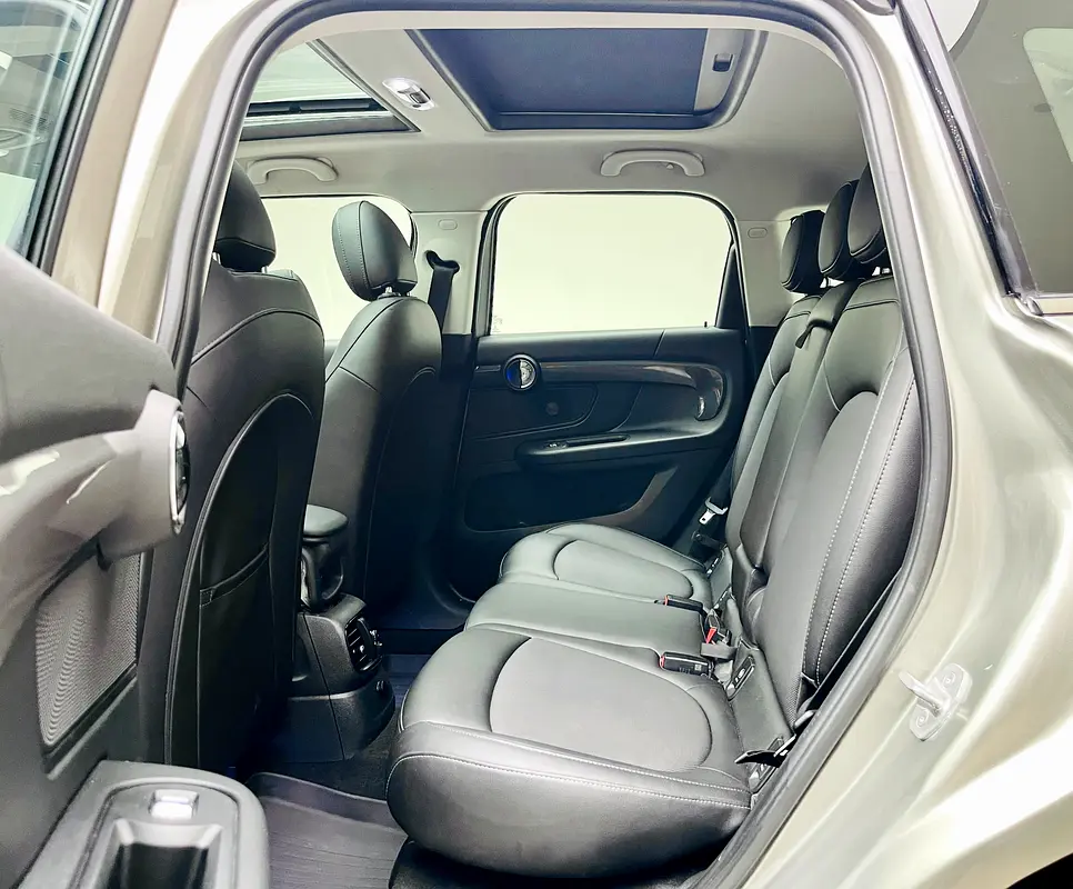 COUNTRYMAN S / SUNROOF +  LEATHER SEATS + NAVIGATION + LED LIGHT + PREMIUM SOUND SYSTEM - Image 18