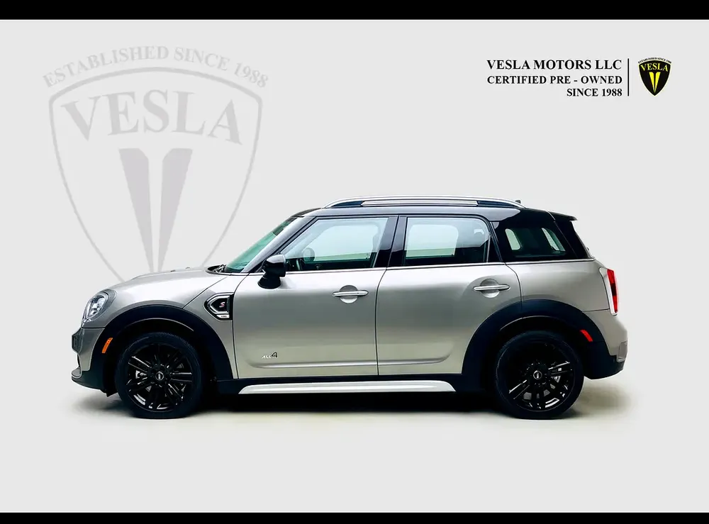 COUNTRYMAN S / SUNROOF +  LEATHER SEATS + NAVIGATION + LED LIGHT + PREMIUM SOUND SYSTEM - Image 4